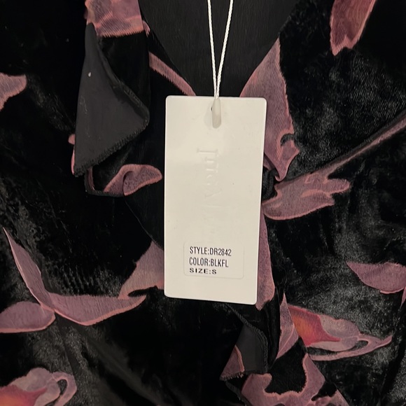 Lucy Paris, velvet floral dress - Picture 4 of 4